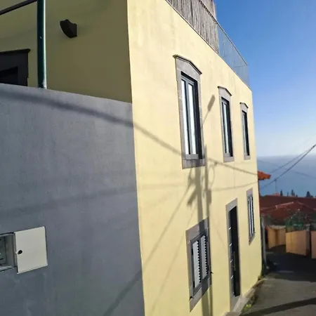 Casa Salgado * Câmara de Lobos